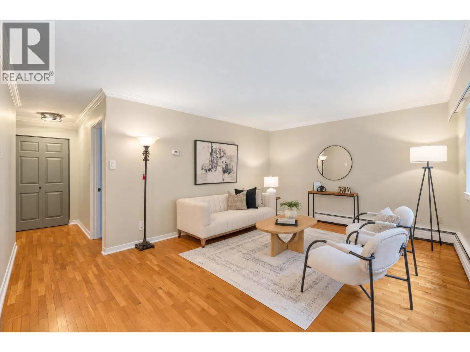 #403 555 W 28TH STREET, North Vancouver, BC photo 5