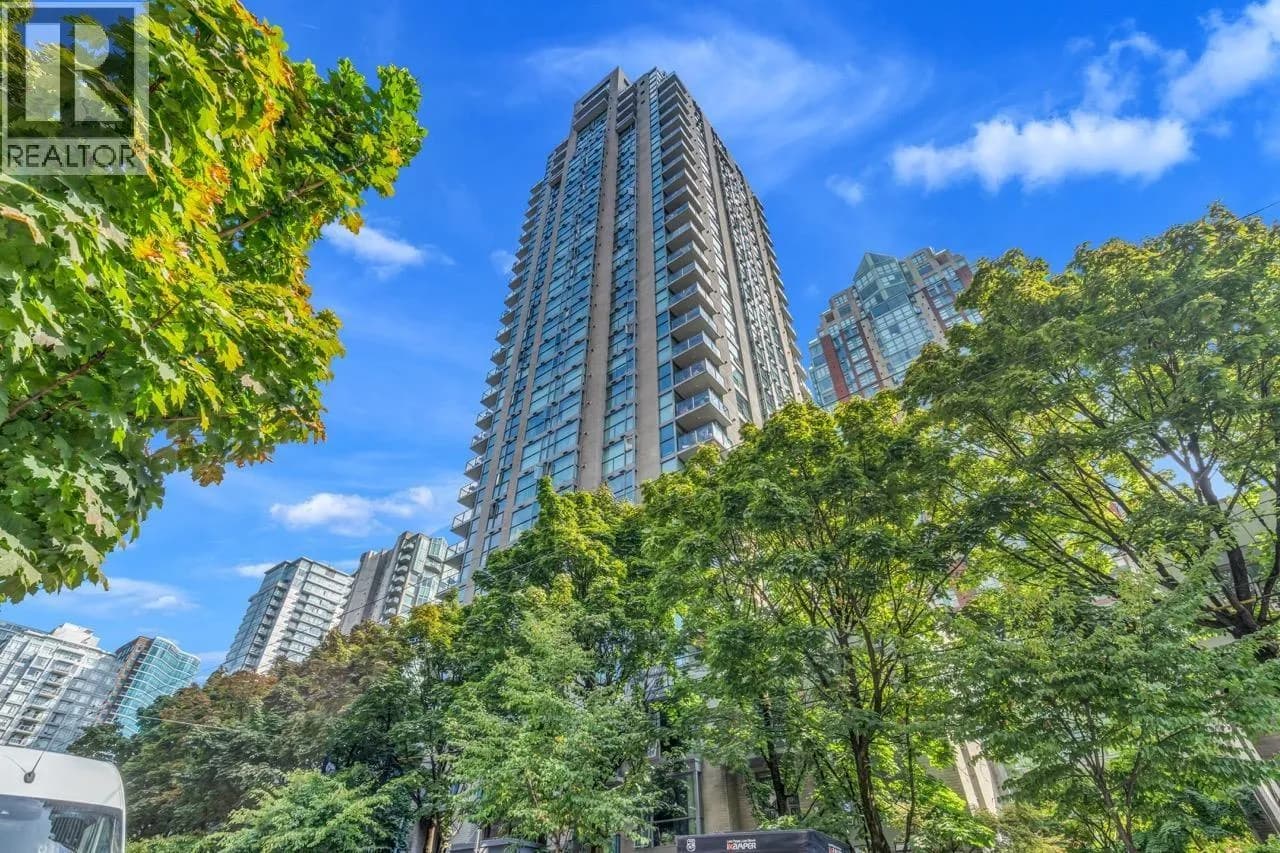 928 W RICHARDS STREET, Vancouver