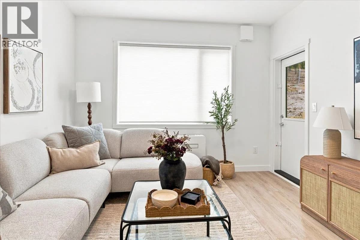 #206 1655 Aberdeen Drive, Kamloops, BC photo 4
