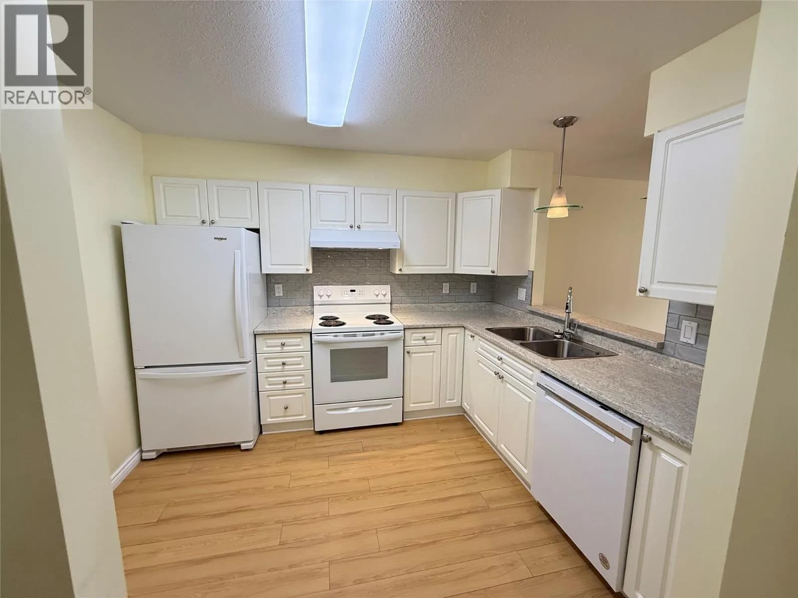 #314 1120 Hugh Allan Drive, Kamloops, BC photo 5