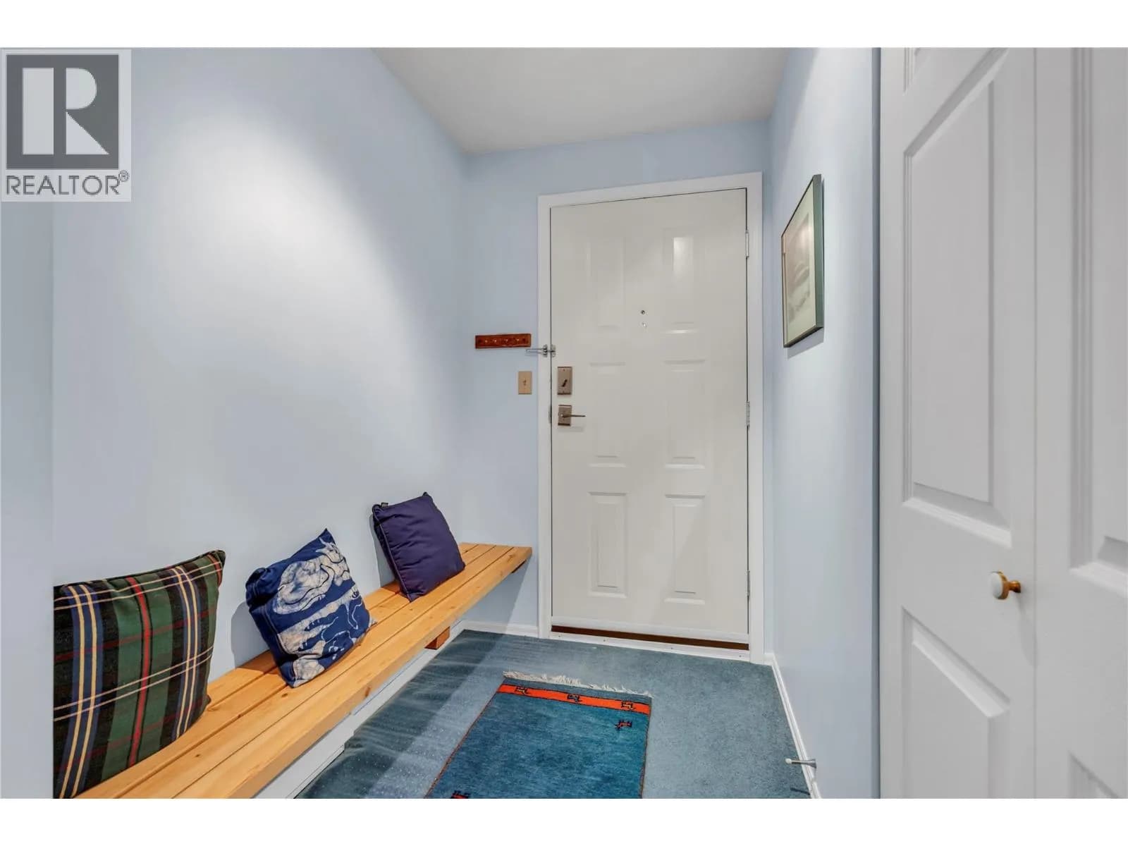 330 Strayhorse Road, Apex Mountain