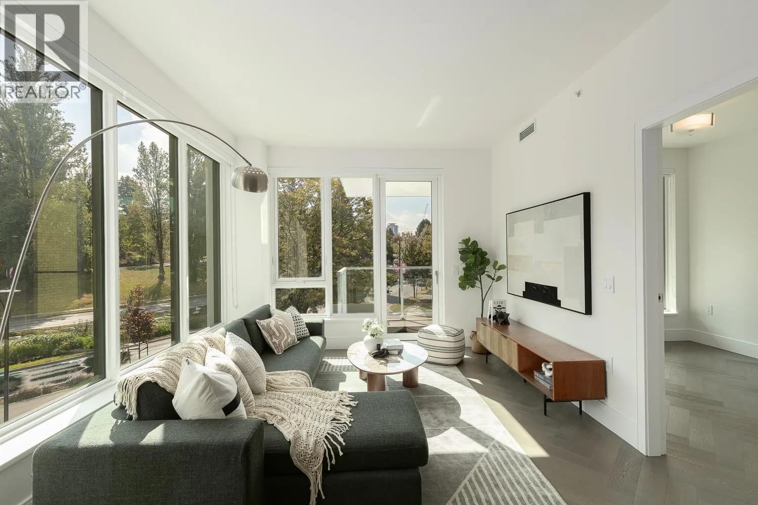 #307 4685 CAMBIE STREET, Vancouver, BC photo 2