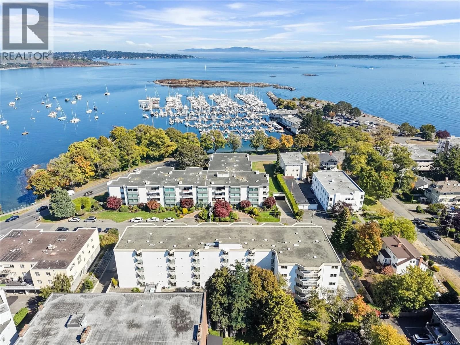 #505 1148 Goodwin St, Oak Bay, BC photo 2