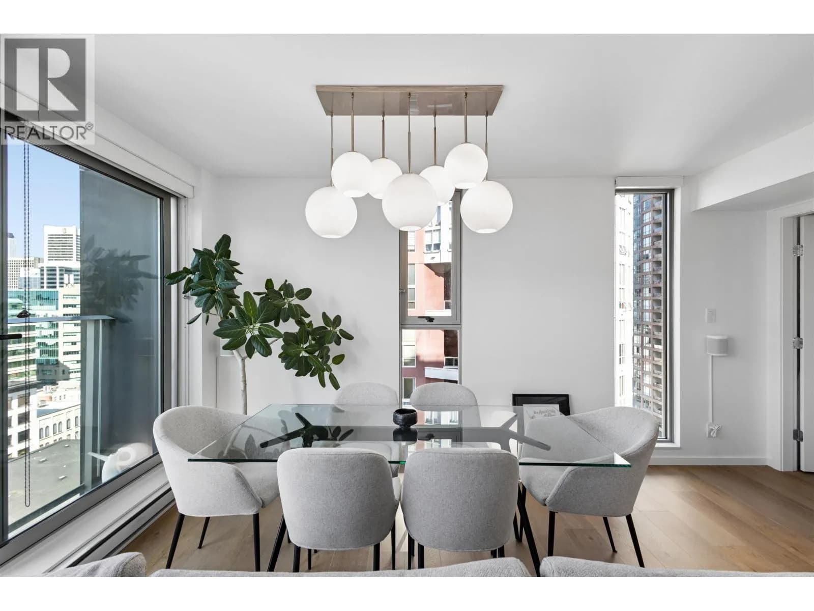 #1808 999 SEYMOUR STREET, Vancouver, BC photo 2