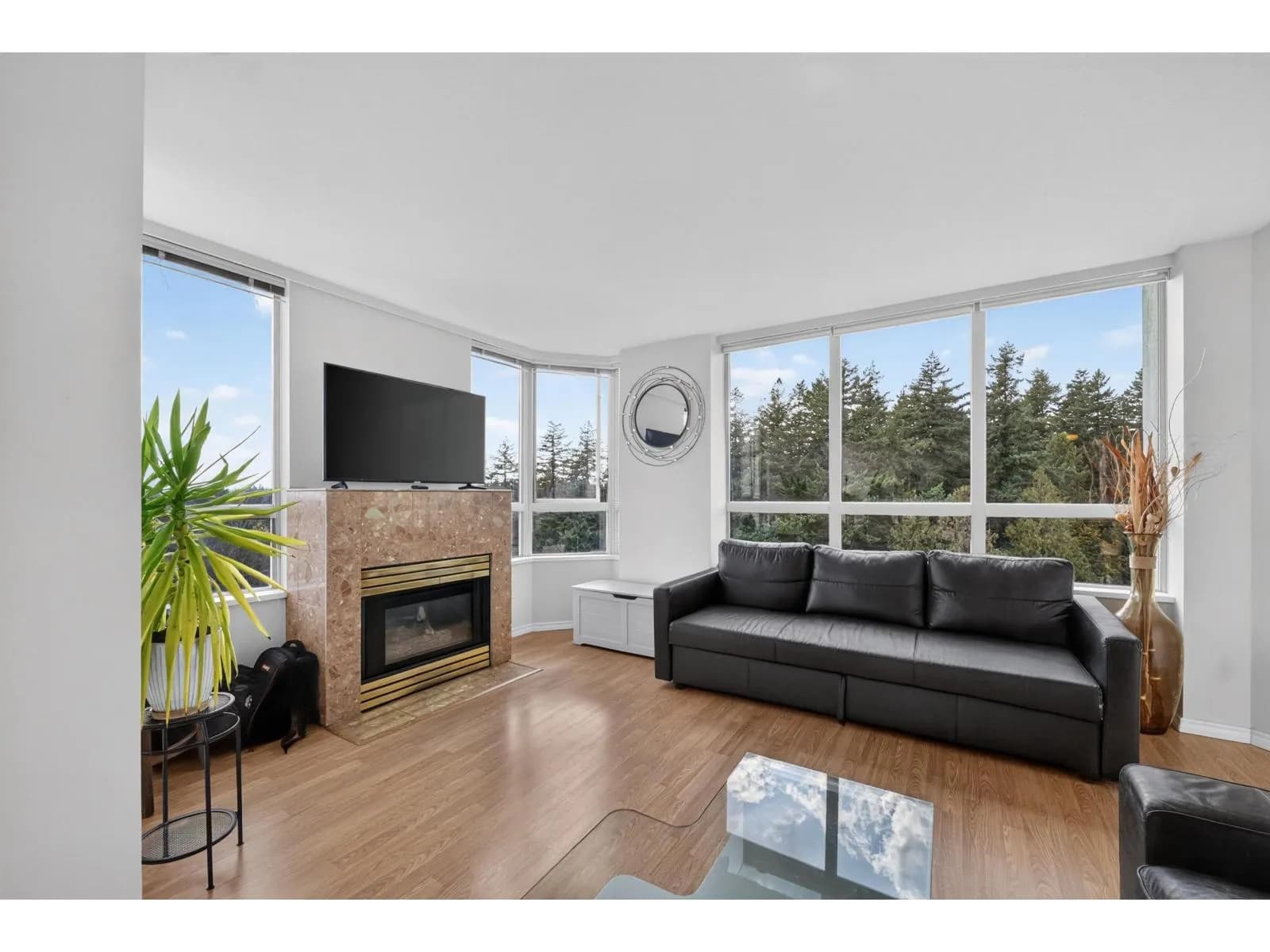 #1502 10082 148 STREET, Surrey, BC photo 4