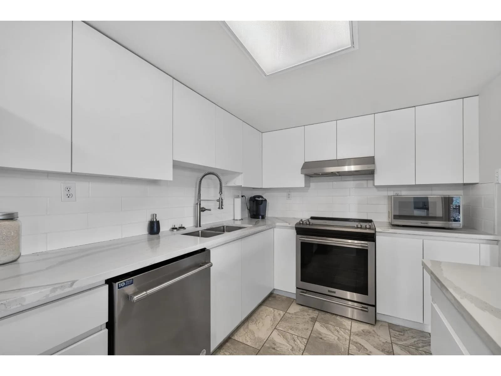 #1502 10082 148 STREET, Surrey, BC photo 5
