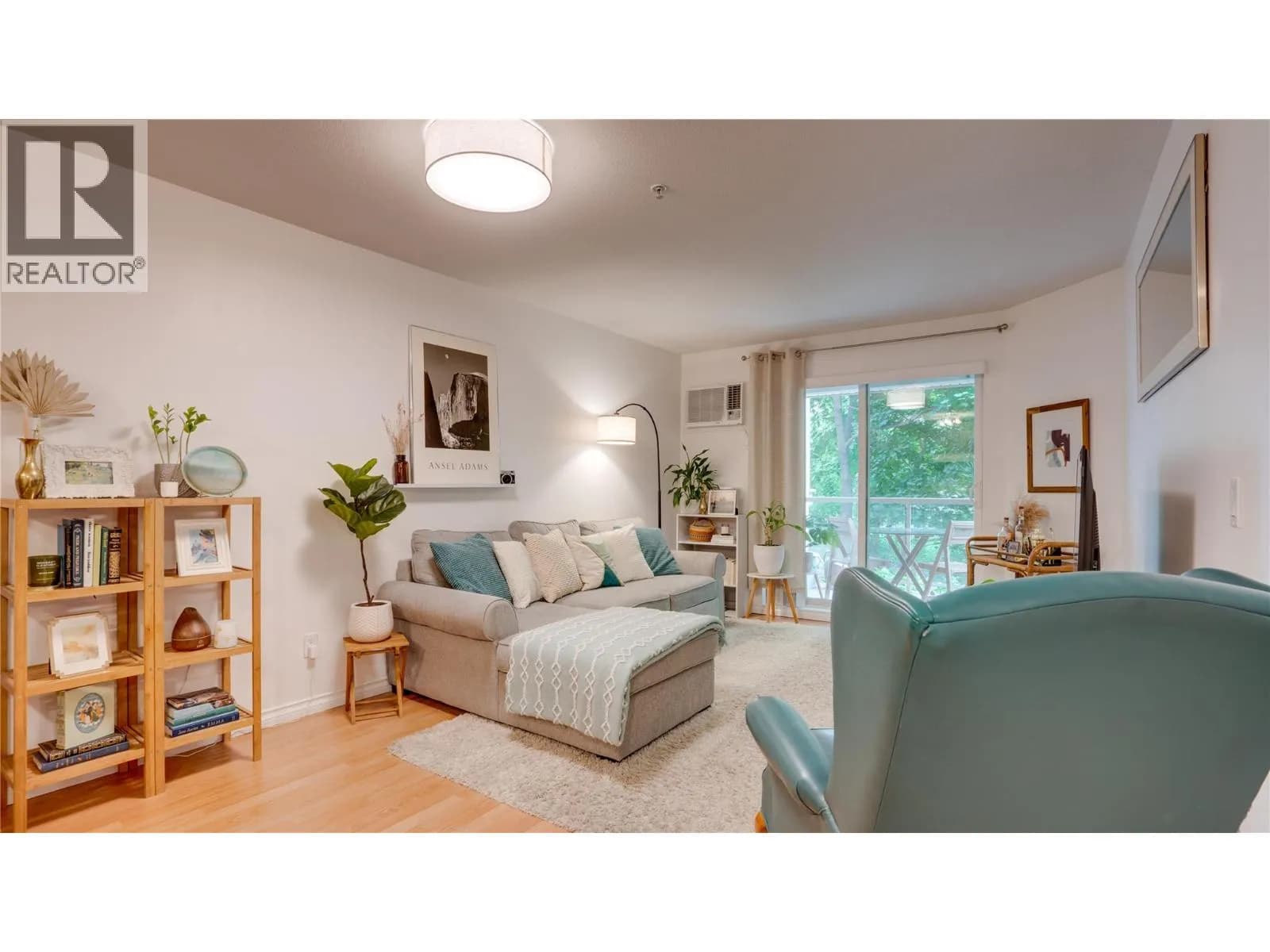#105 1965 Pandosy Street, Kelowna, BC photo 4