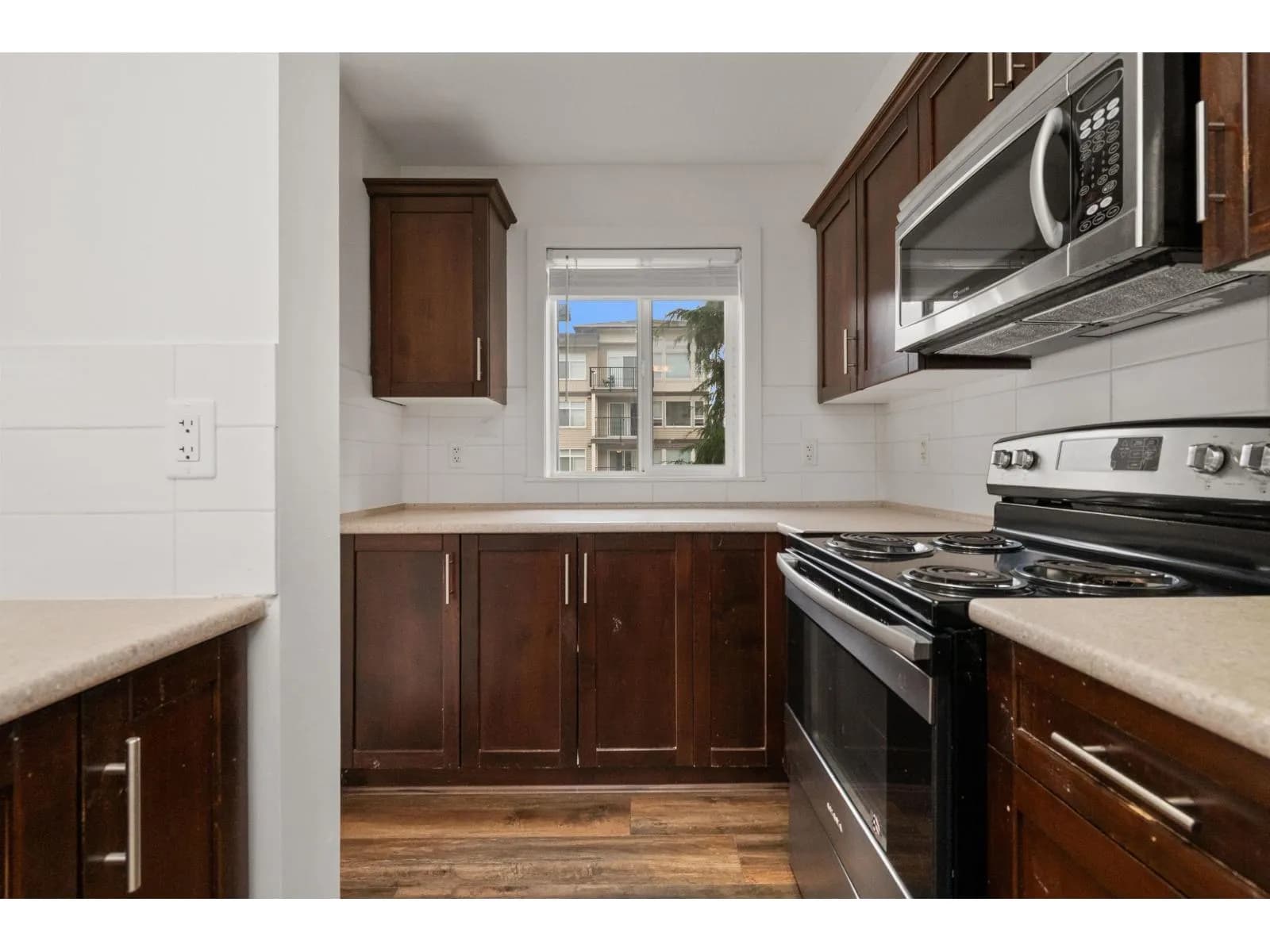 #206 46289 YALE ROAD, Chilliwack, BC photo 3
