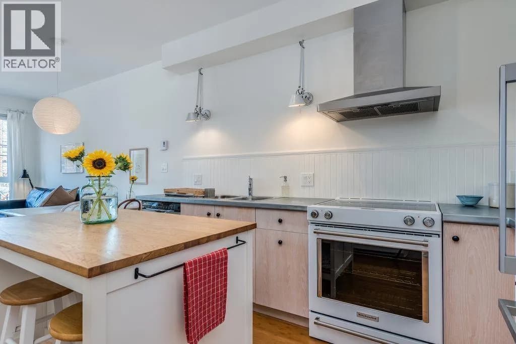 #208 205 E 10TH AVENUE, Vancouver, BC photo 5