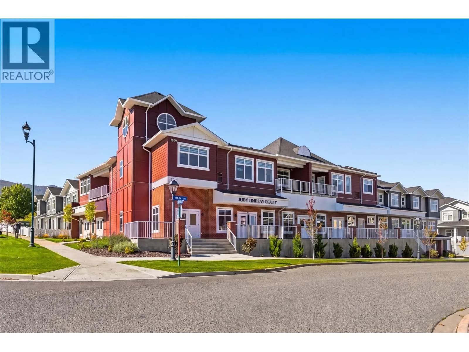 #204 5300 Main Street, Kelowna, BC photo 2