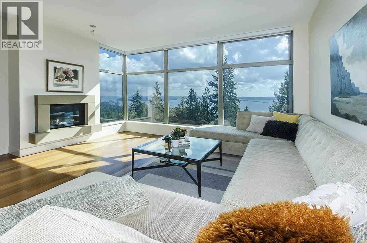 3335 CYPRESS PLACE, West Vancouver