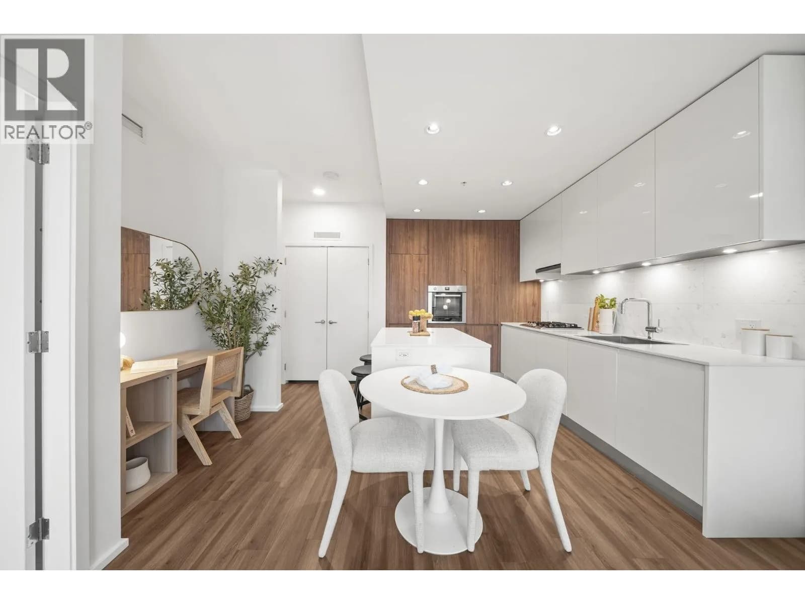 #2208 4650 BRENTWOOD BOULEVARD, Burnaby, BC photo 3