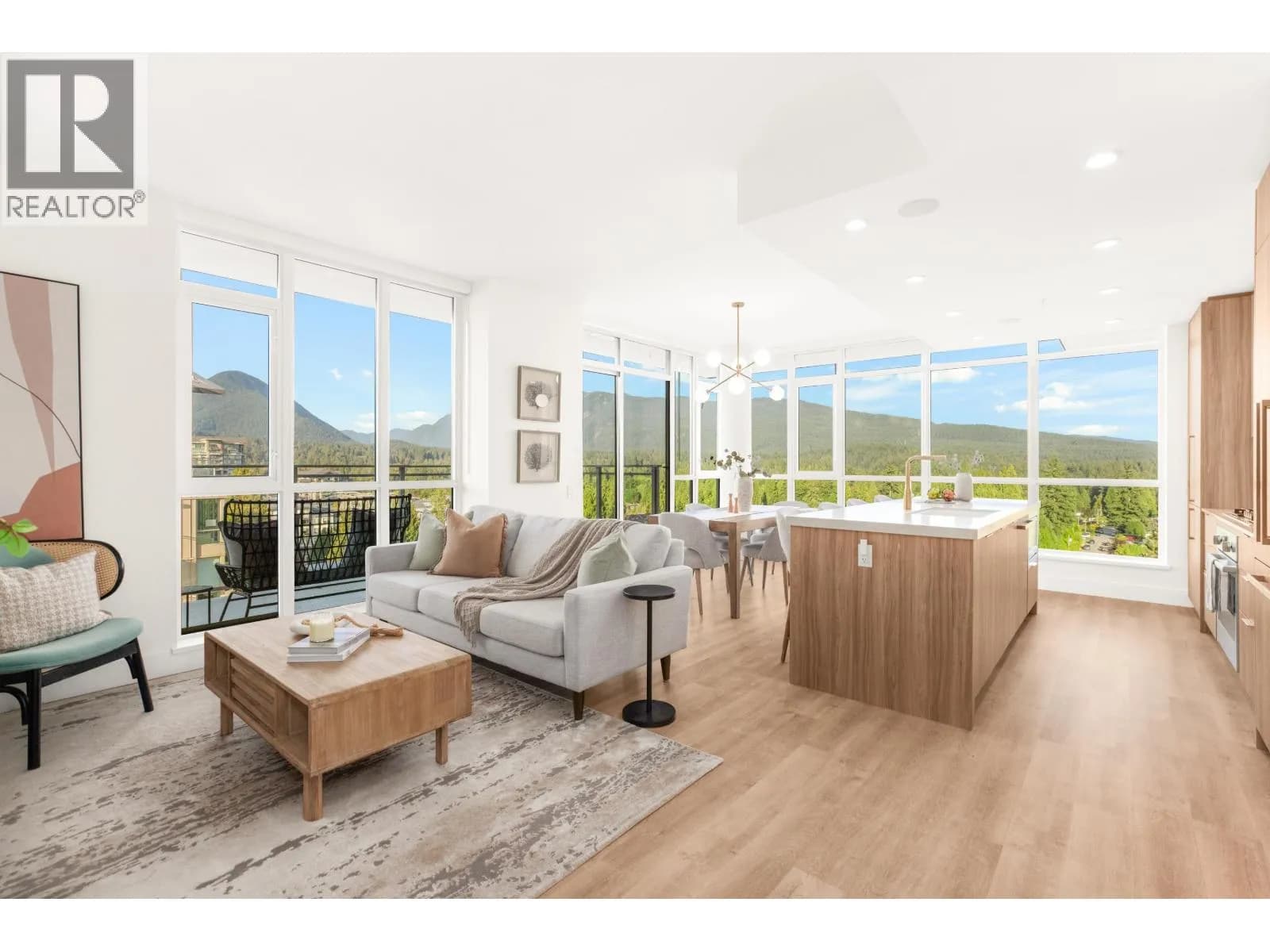 2325 EMERY COURT, North Vancouver