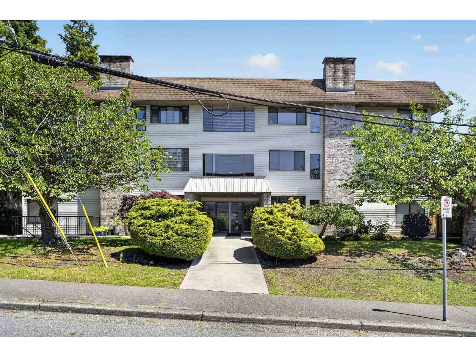 #203 1410 BLACKWOOD STREET, White Rock, BC photo 2