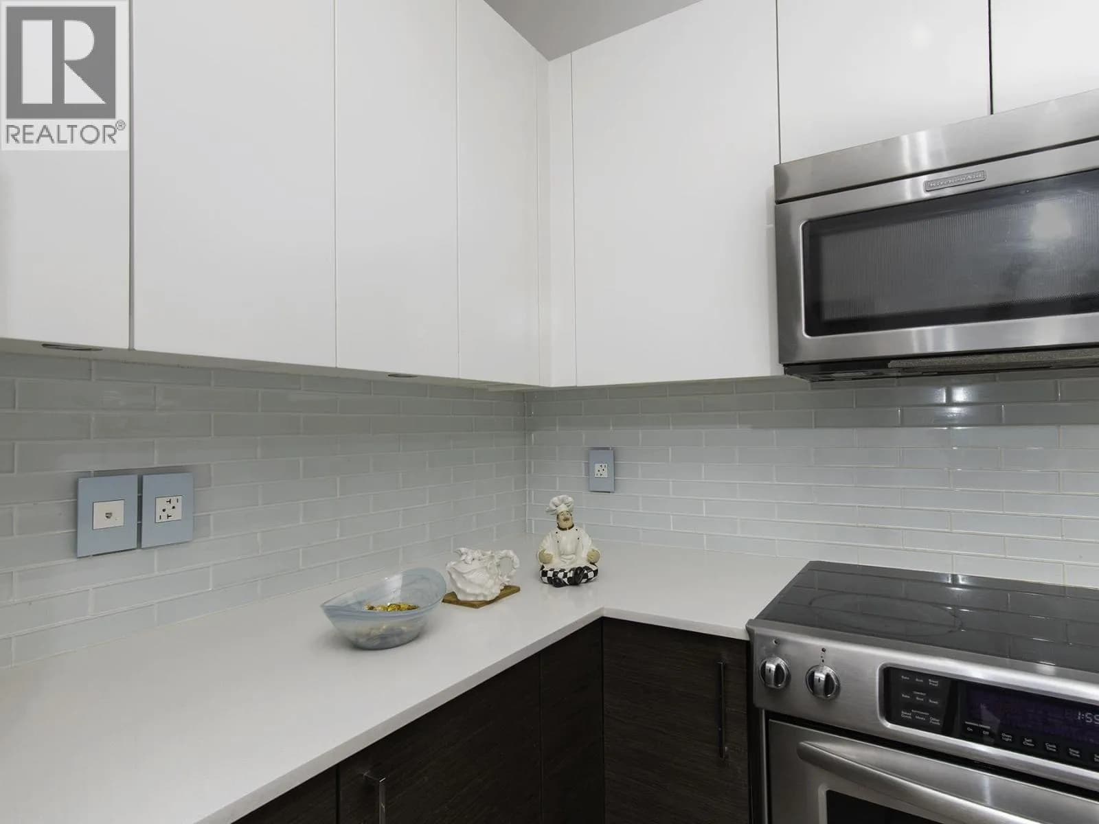 #207 2267 PITT RIVER ROAD, Port Coquitlam, BC photo 4