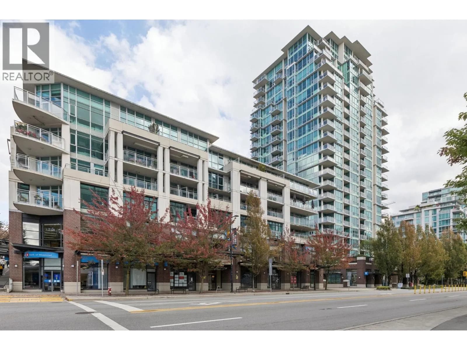 100 E ESPLANADE, North Vancouver