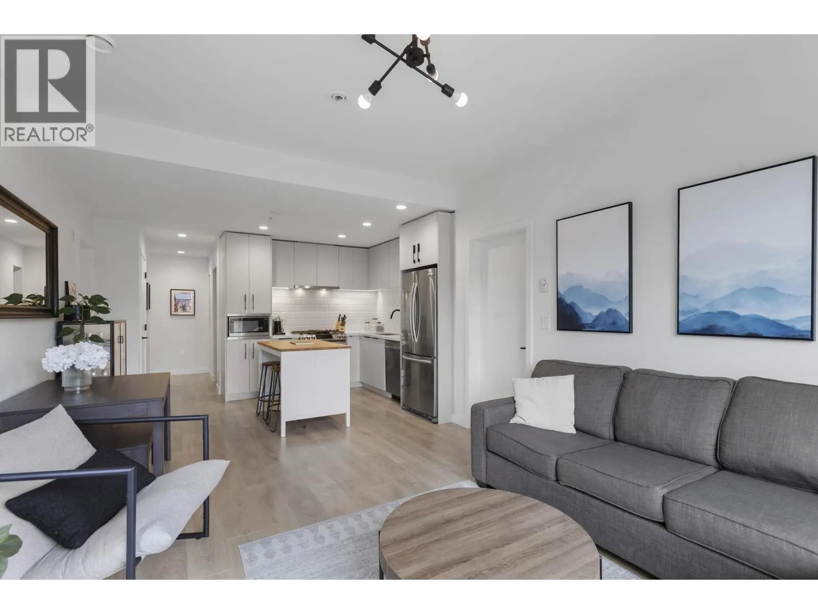 3018 ST GEORGE STREET, Port Moody