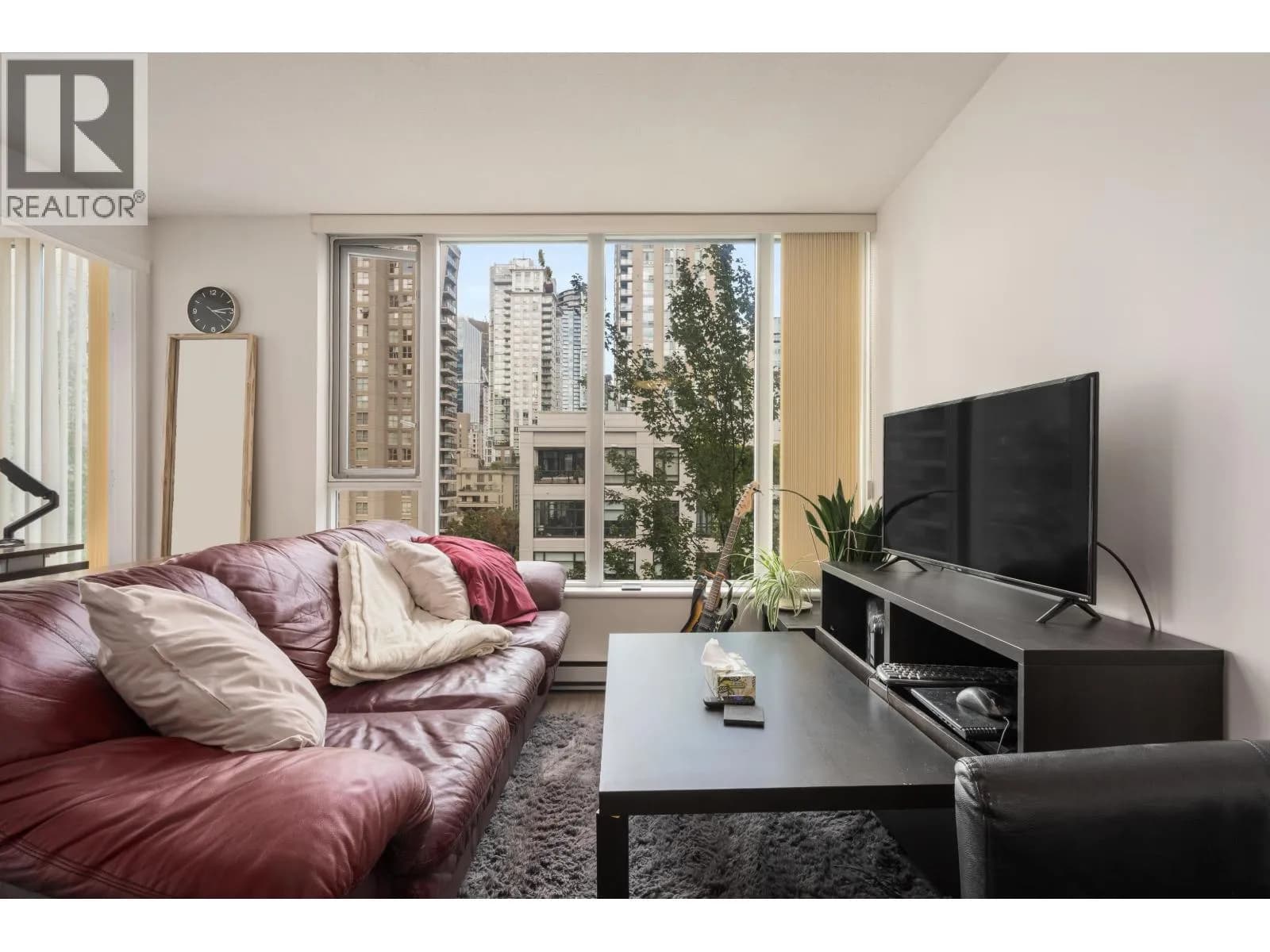 #802 1010 RICHARDS STREET, Vancouver, BC photo 2