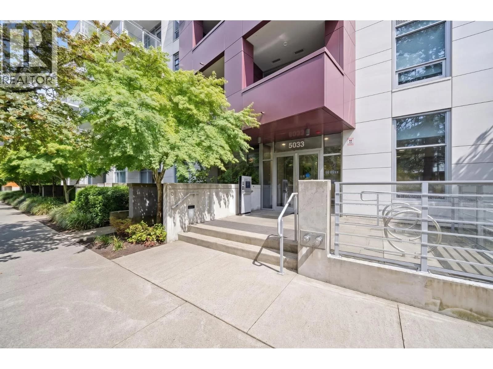 #401 5033 CAMBIE STREET, Vancouver, BC photo 2