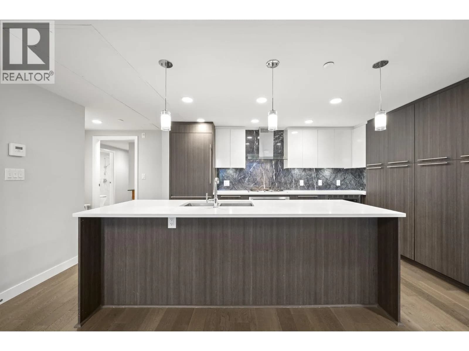 #401 5033 CAMBIE STREET, Vancouver, BC photo 5
