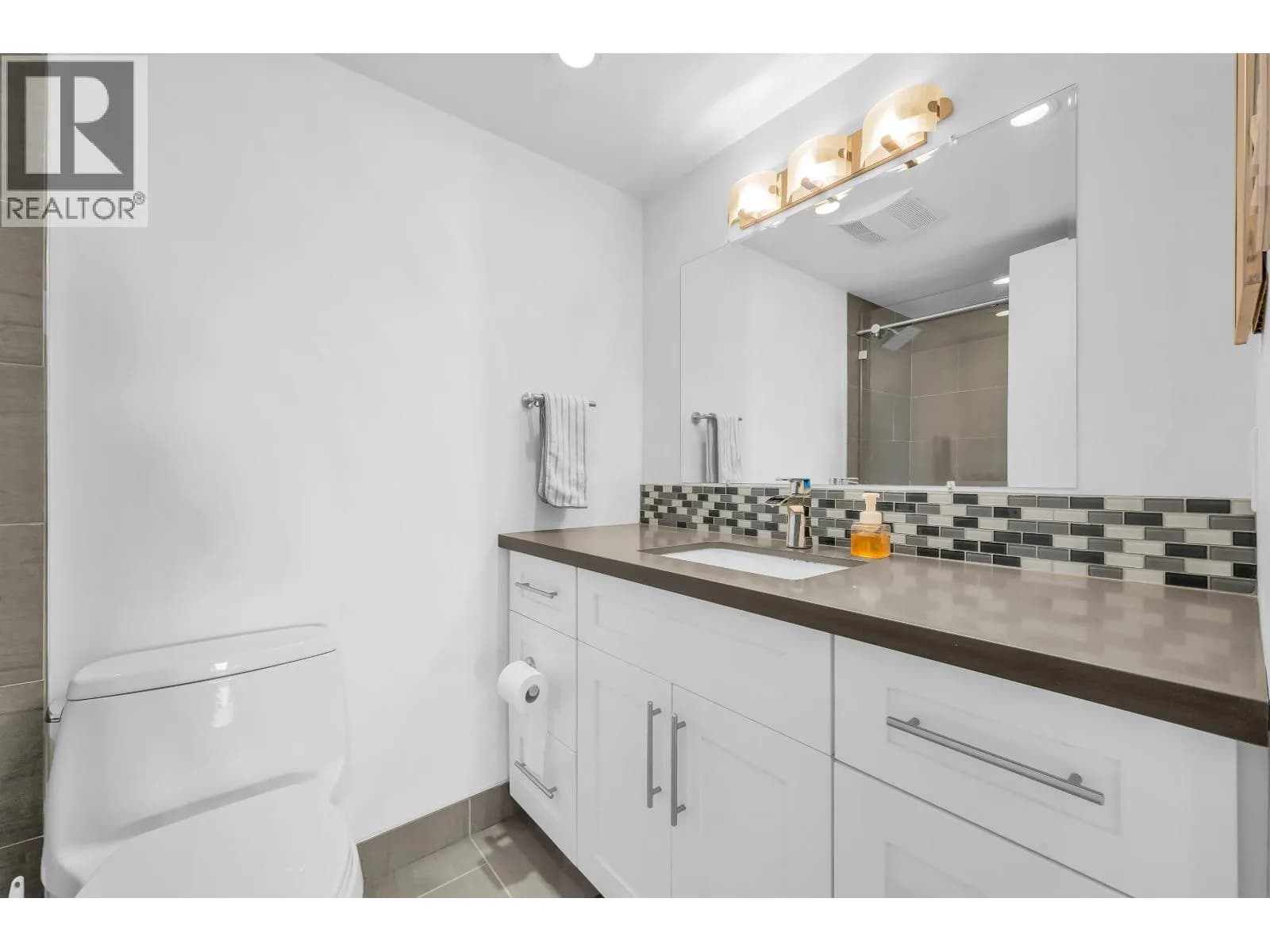 #1206 4160 SARDIS STREET, Burnaby, BC photo 5