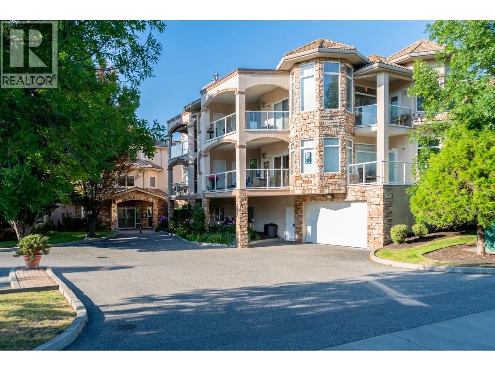 #206 634 Lequime Road, Kelowna, BC photo 2