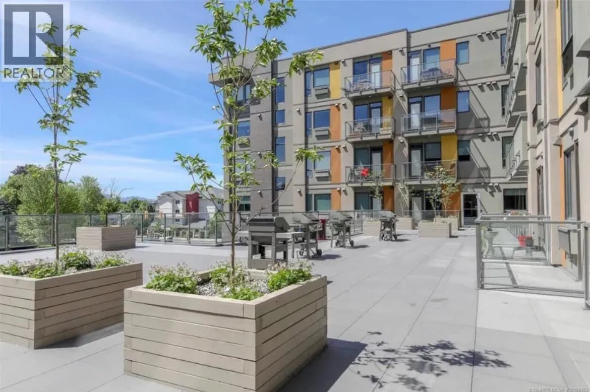 925 Leon Avenue, Kelowna