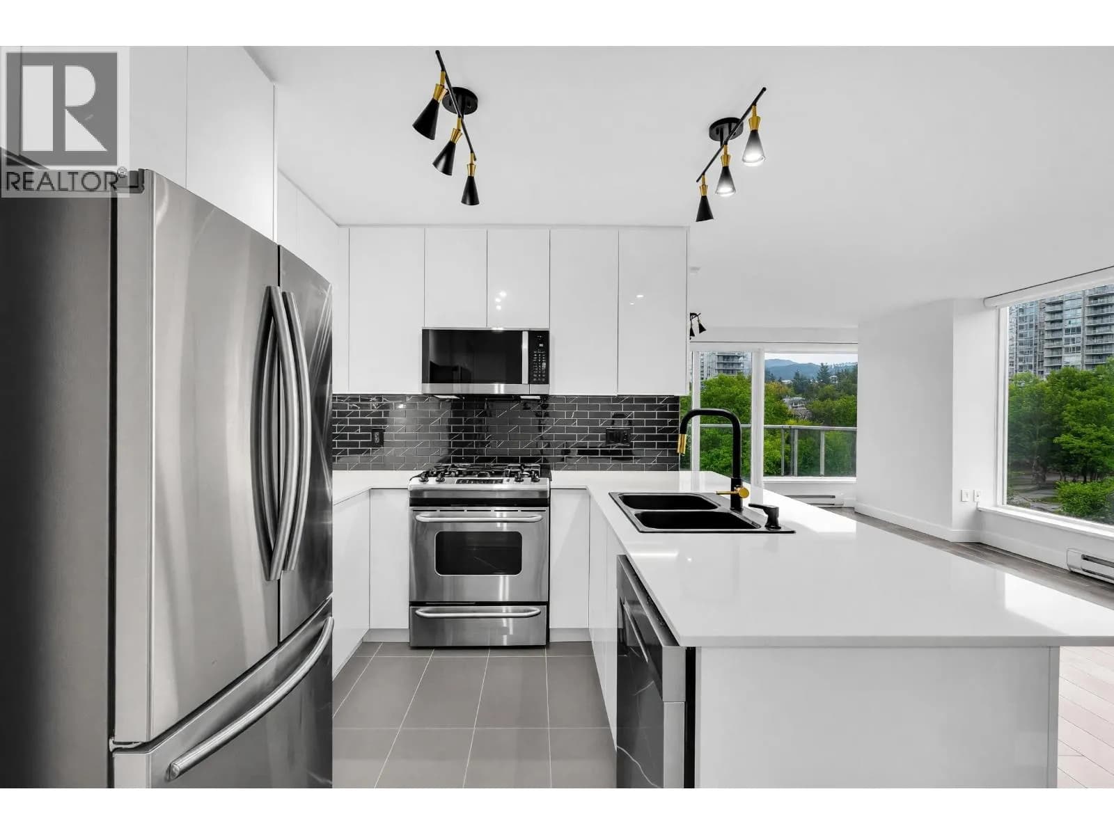 #2508 651 NOOTKA WAY, Port Moody, BC photo 4