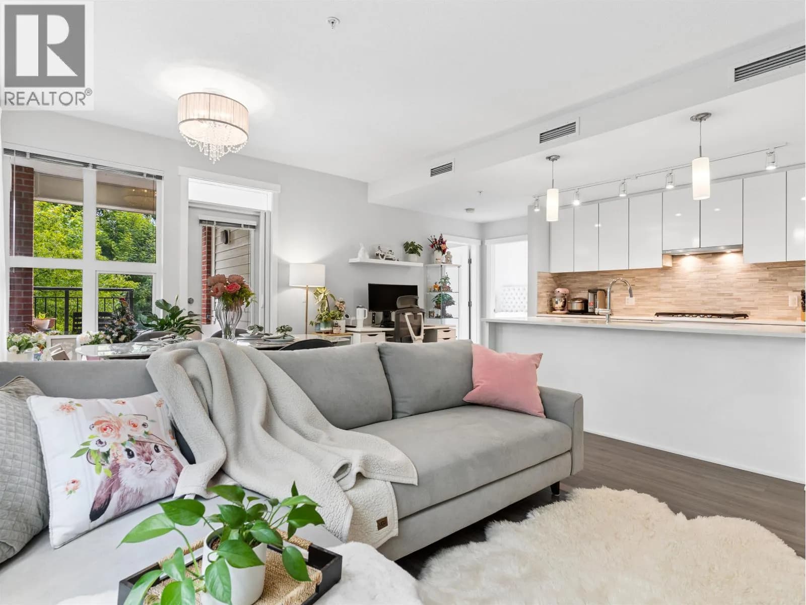 9551 ALEXANDRA ROAD, Richmond