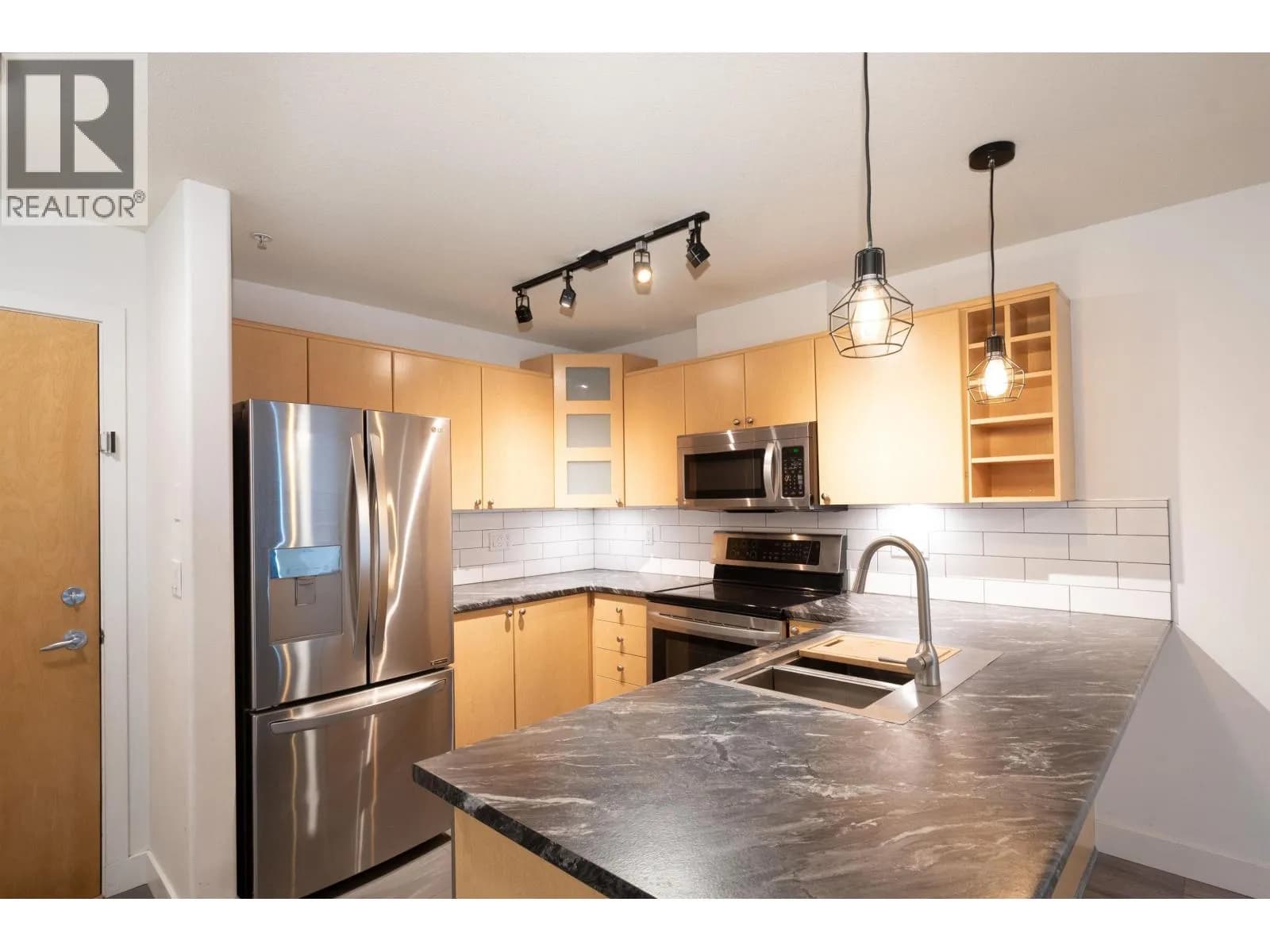 #312 3136 ST JOHNS STREET, Port Moody, BC photo 5