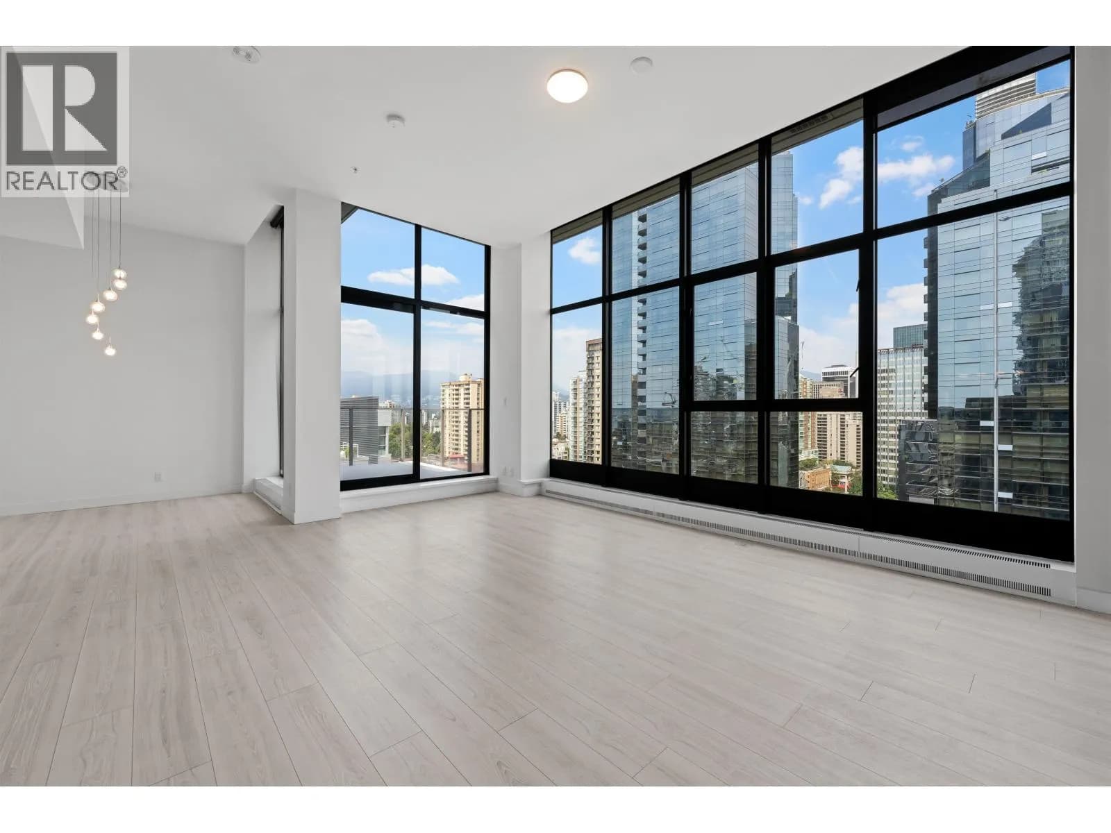 #2105 1133 HORNBY STREET, Vancouver, BC photo 2