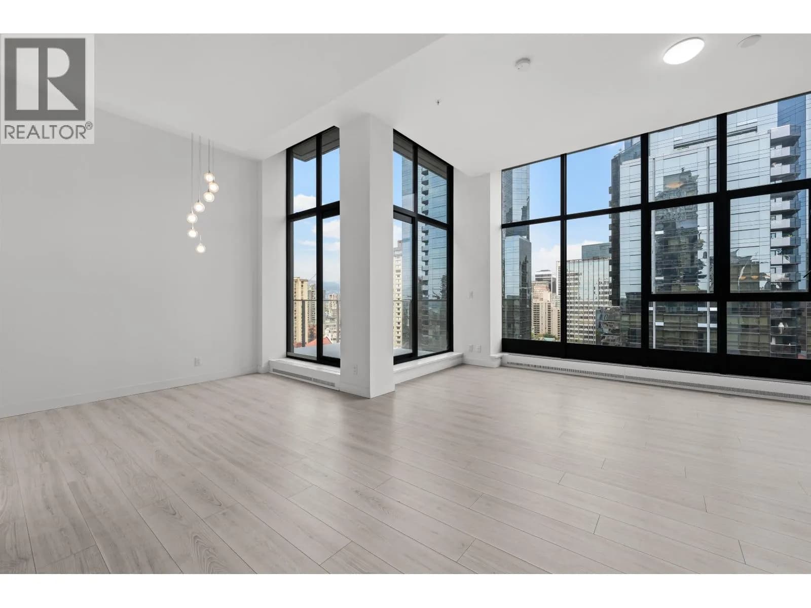 #2105 1133 HORNBY STREET, Vancouver, BC photo 3