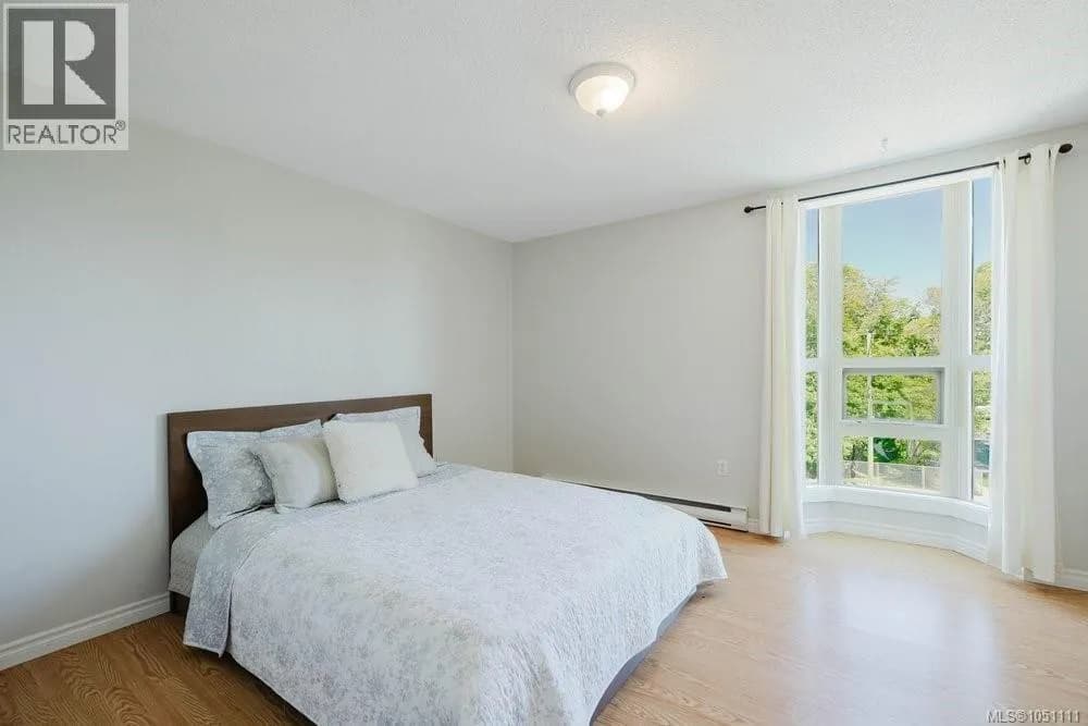 1545 Pandora Ave, Victoria