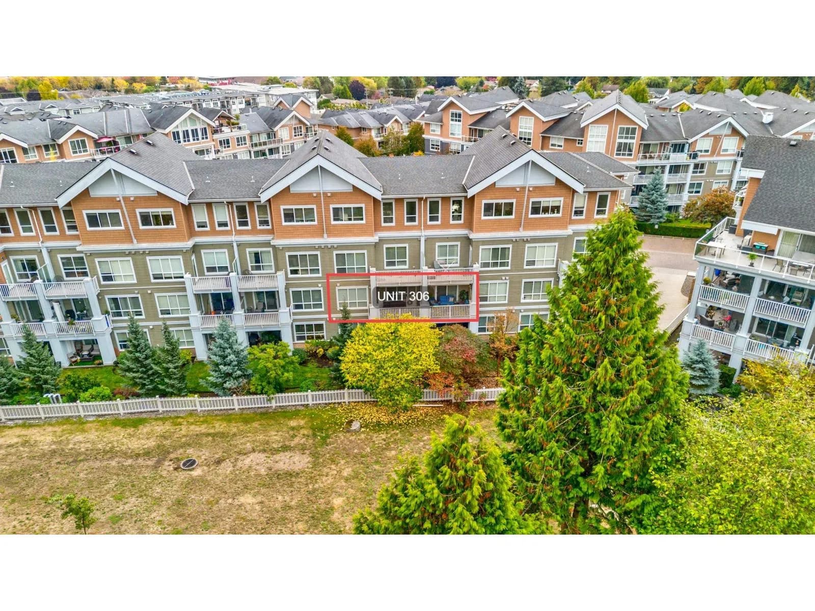 #306 6470 194 STREET, Surrey, BC photo 4