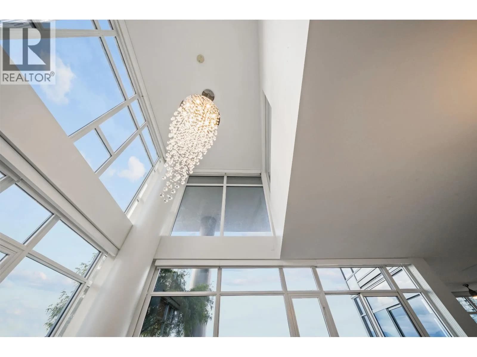 #2803 4688 KINGSWAY, Burnaby, BC photo 4
