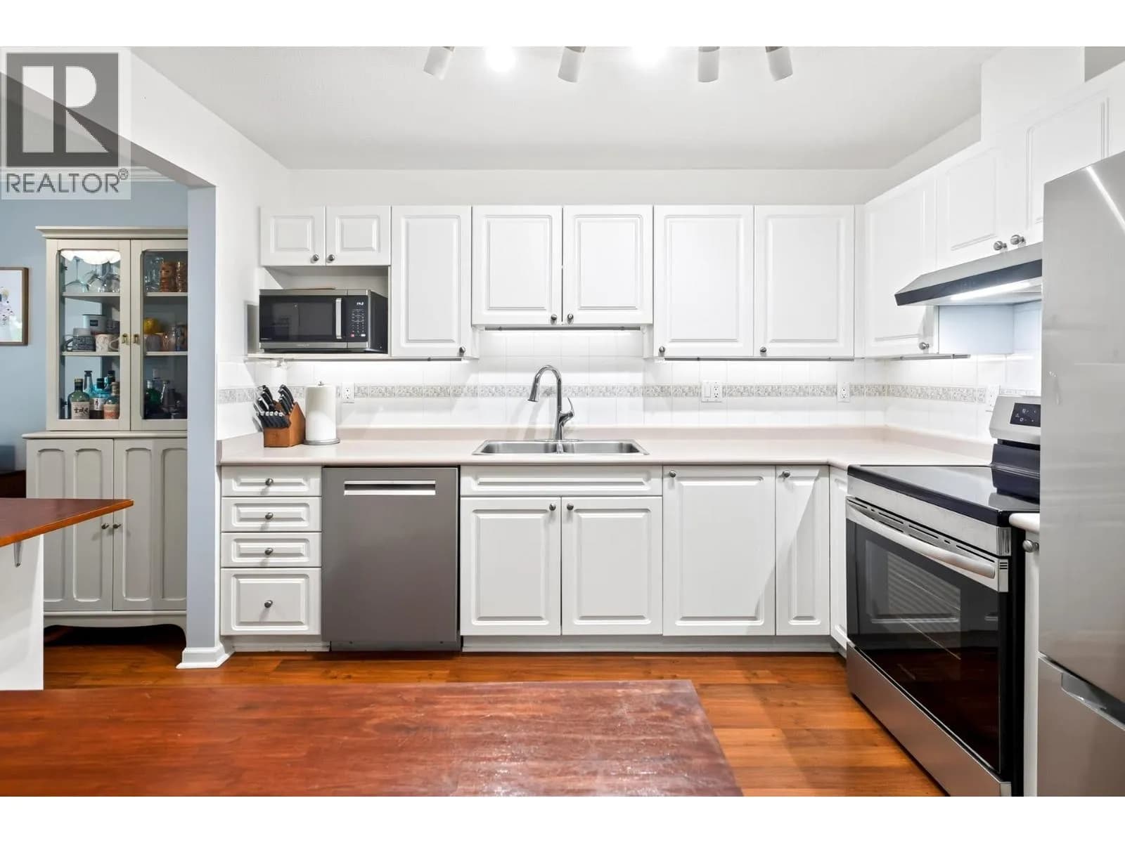 #213 2678 DIXON STREET, Port Coquitlam, BC photo 3