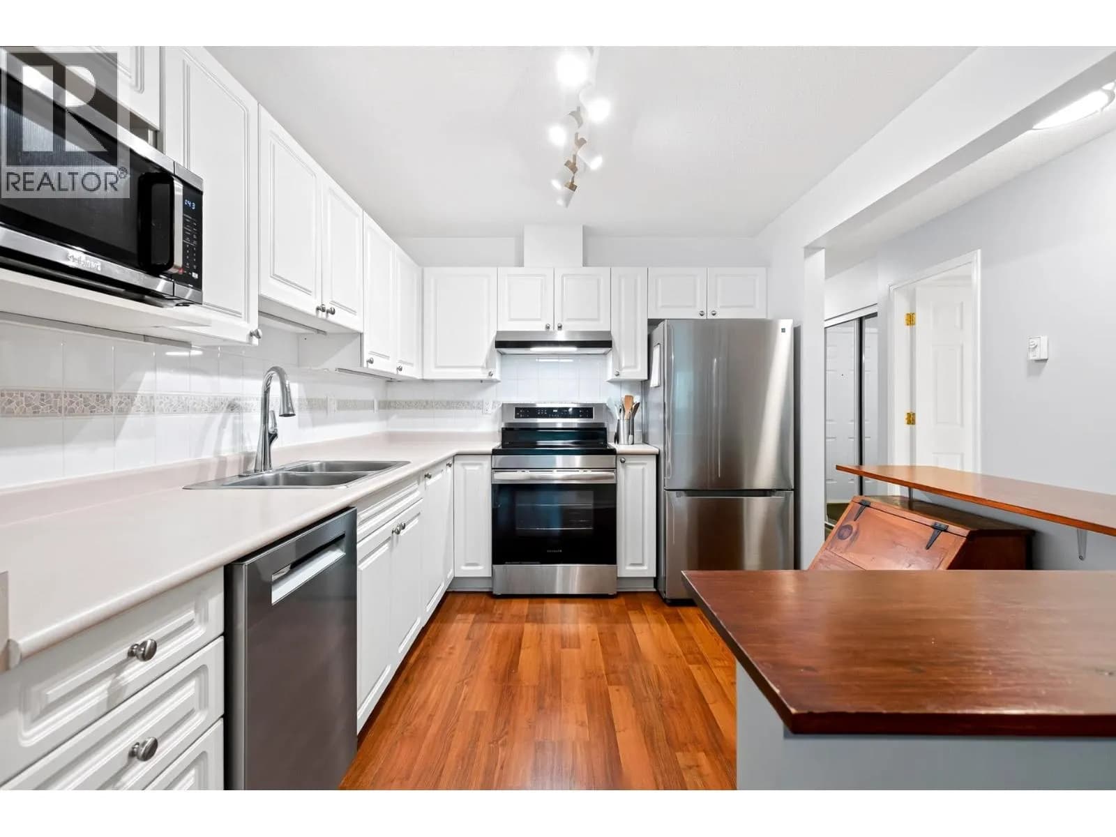 #213 2678 DIXON STREET, Port Coquitlam, BC photo 5