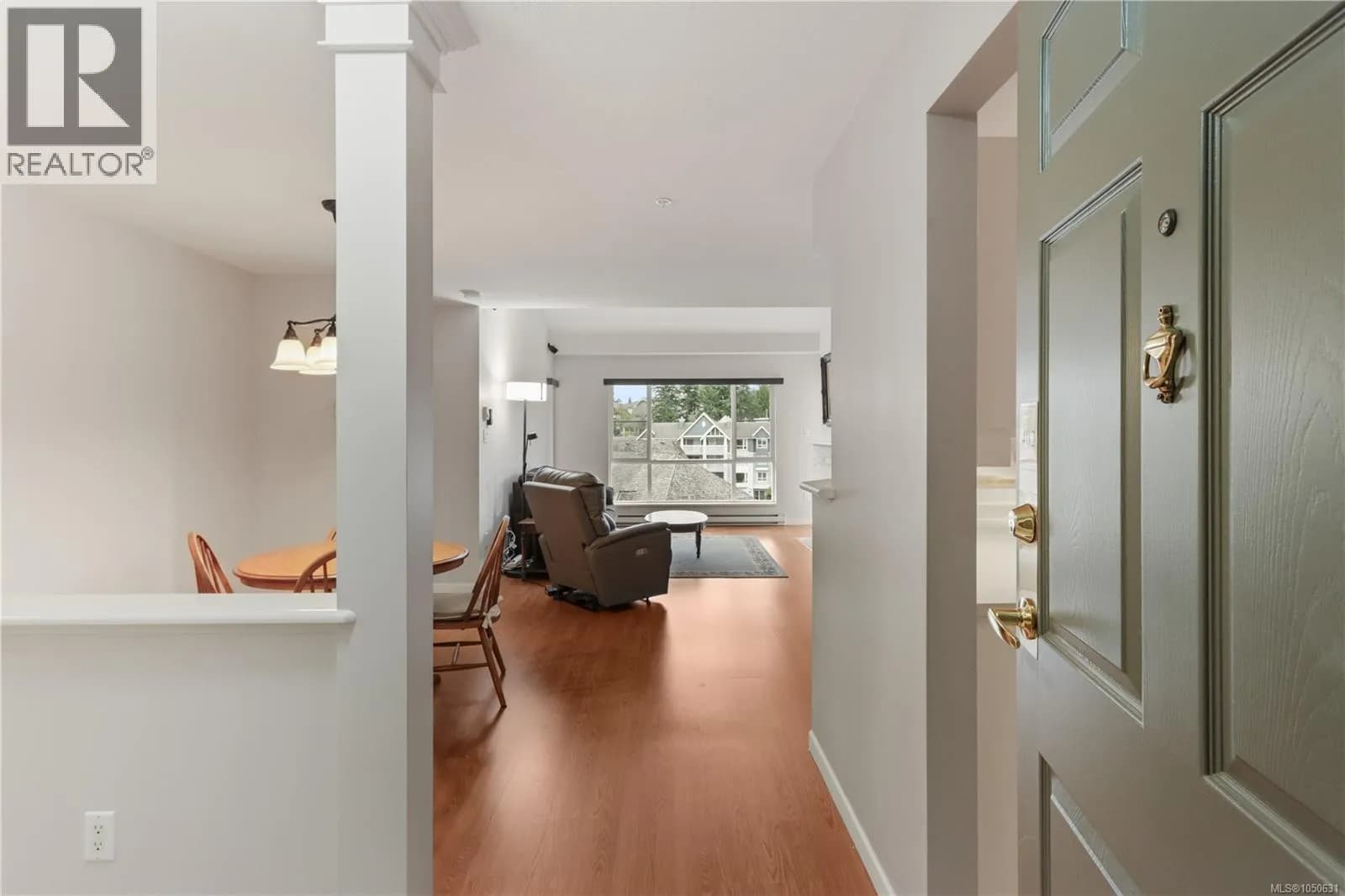 #402 5620 Edgewater Lane, Nanaimo, BC photo 2