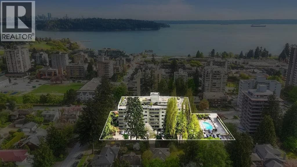 #212 1425 ESQUIMALT AVENUE, West Vancouver, BC photo 2