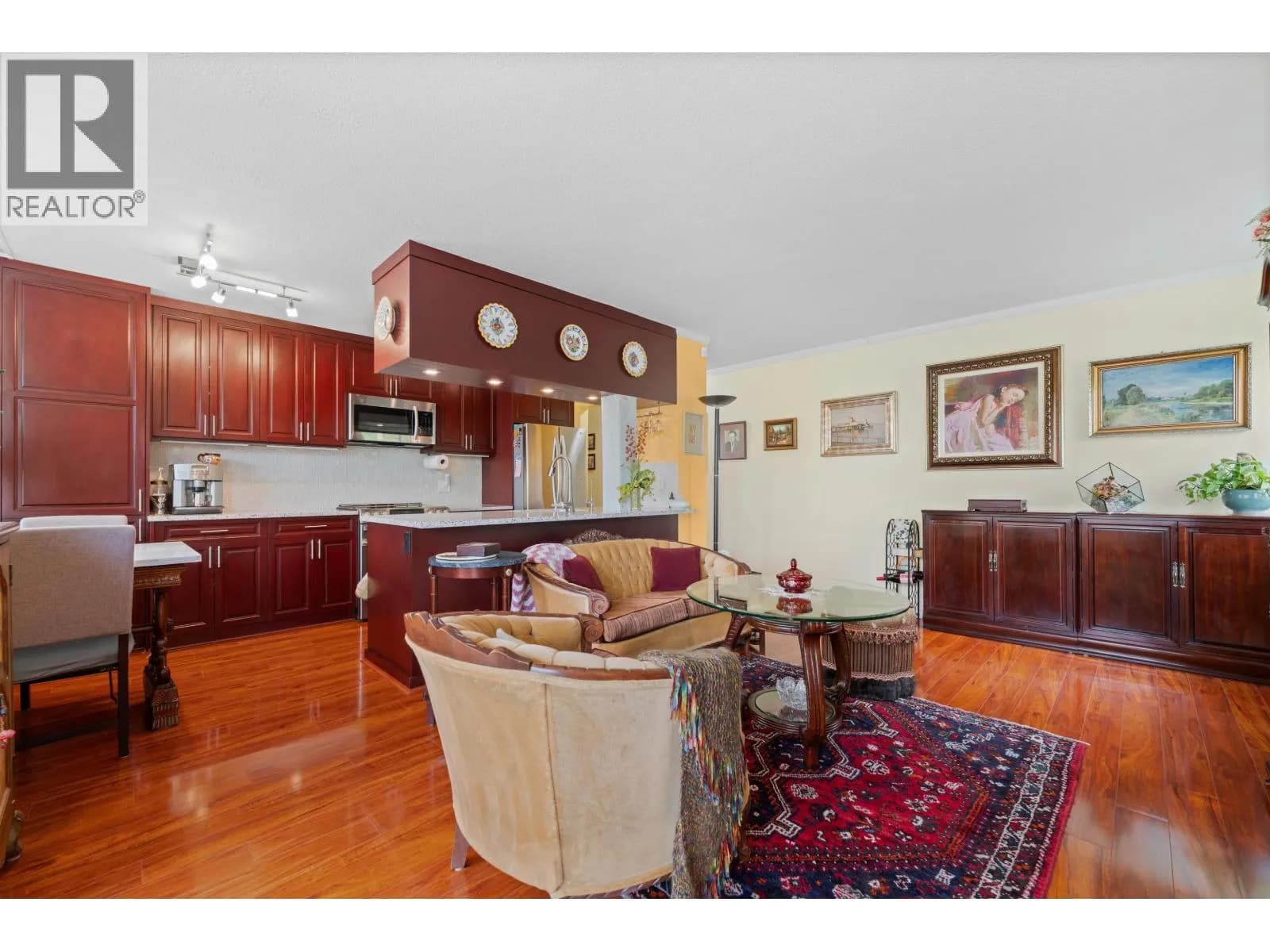 #212 1425 ESQUIMALT AVENUE, West Vancouver, BC photo 3