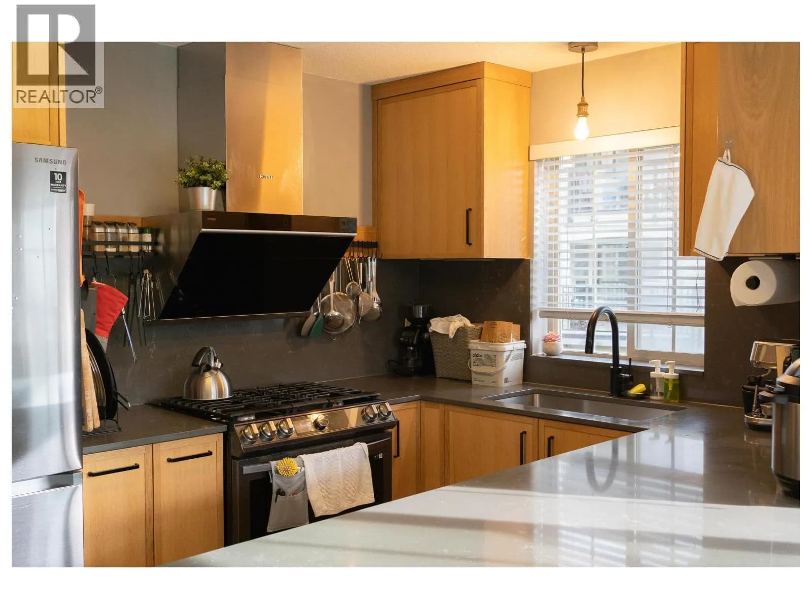 #210 2958 SILVER SPRINGS BOULEVARD, Coquitlam, BC photo 2