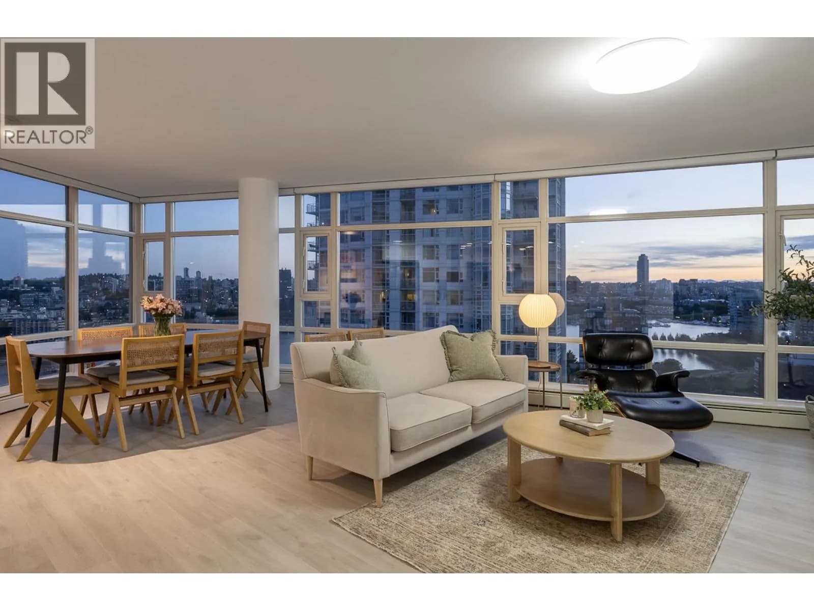 #2607 198 AQUARIUS MEWS, Vancouver, BC photo 2