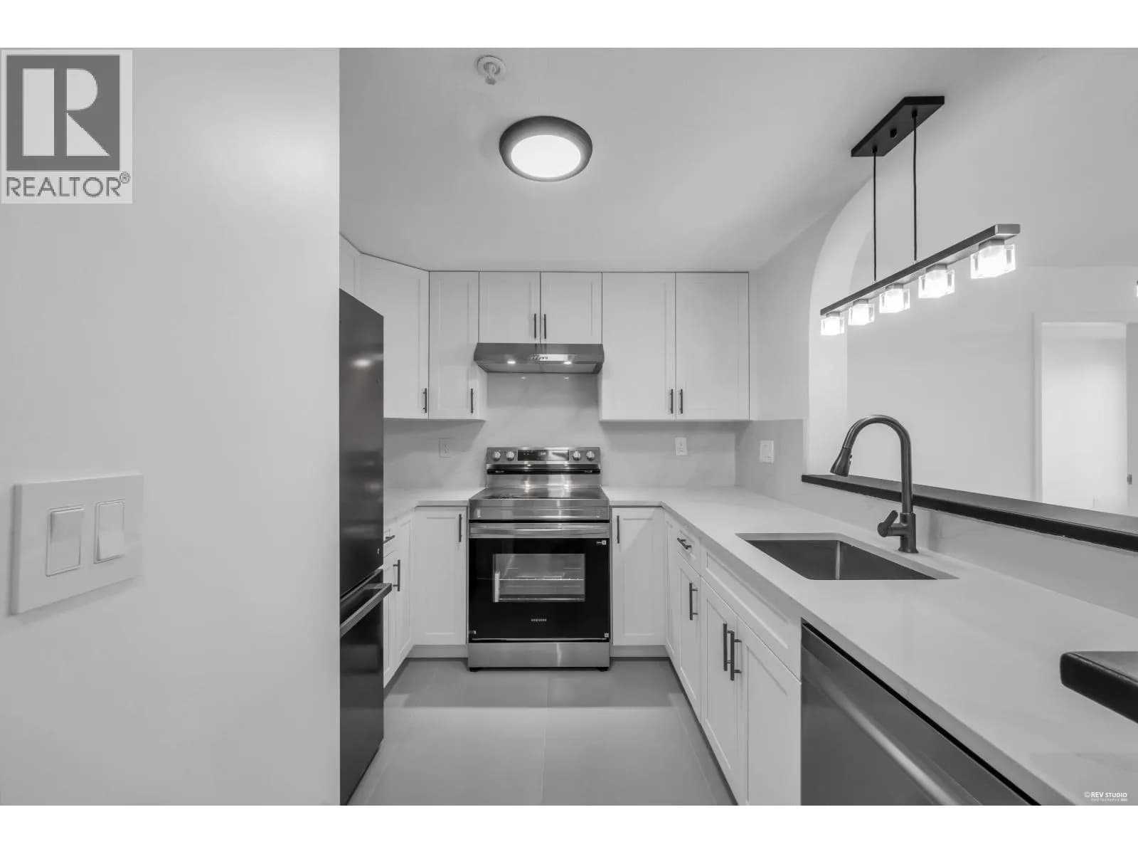 #306 6833 VILLAGE GRN, Burnaby, BC photo 3
