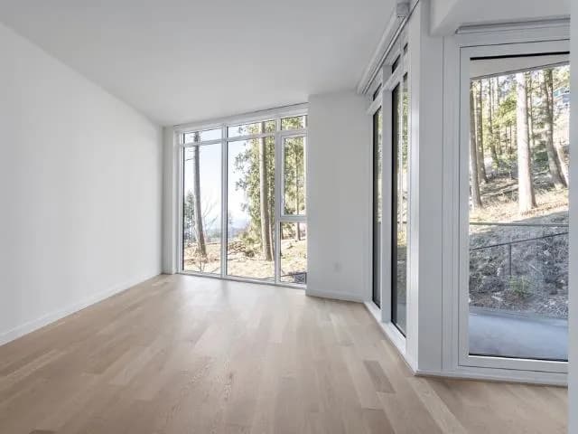 #304 3963 UPLANDS WAY, West Vancouver, BC photo 3