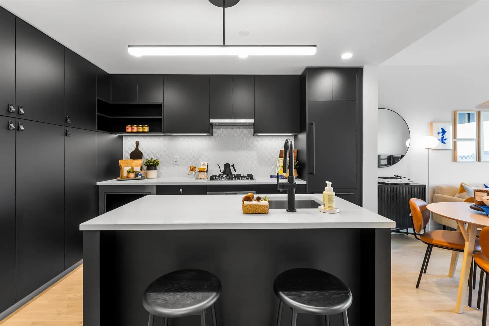 1680 E 12TH AVENUE, Vancouver