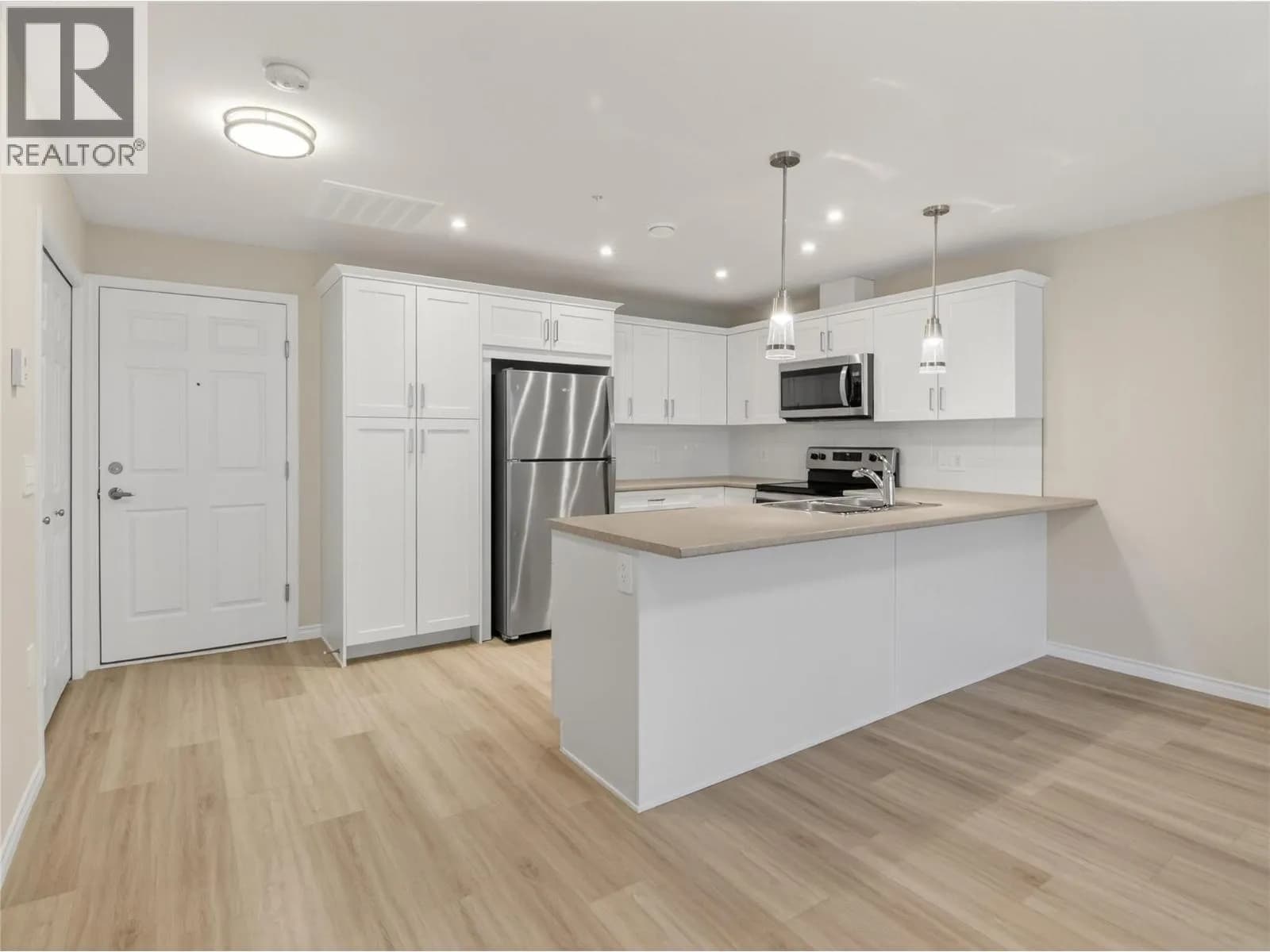 3362 SKAHA LAKE Road, Penticton