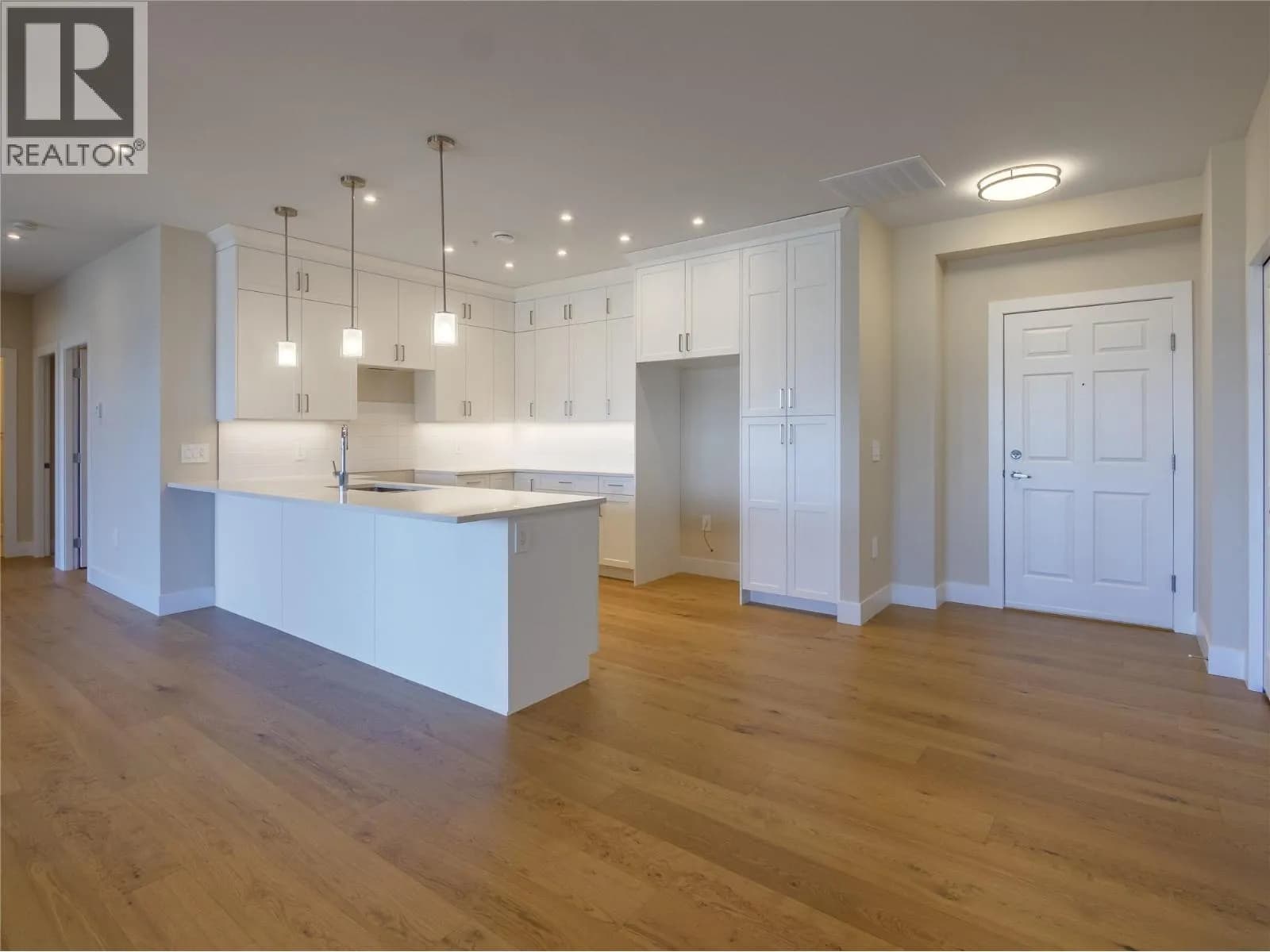 #1301 3362 SKAHA LAKE Road, Penticton, BC photo 2