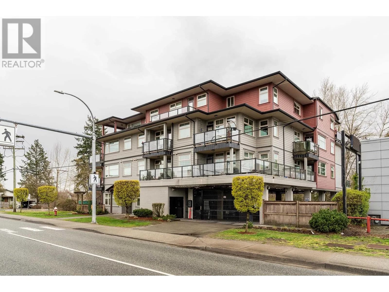 #304 22858 LOUGHEED HIGHWAY, Maple Ridge, BC photo 2