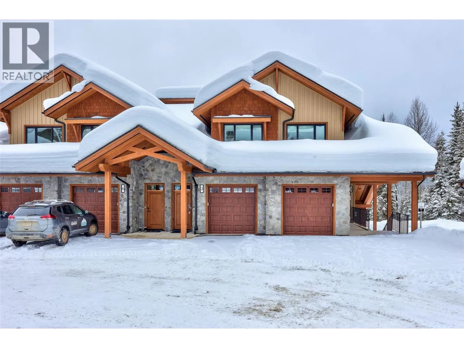 #11 7005 MCGILLIVRAY LAKE Drive, Sun Peaks, BC photo 1
