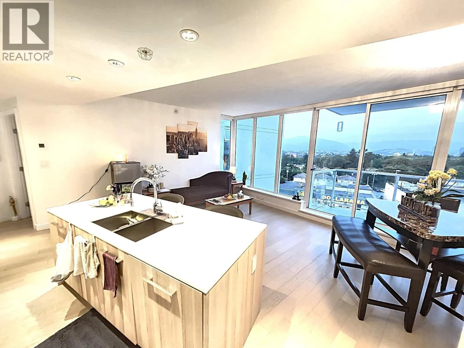 4638 GLADSTONE STREET, Vancouver